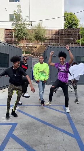 Yes Kyle Falls Multiple Times in Hilarious Fail Compilation