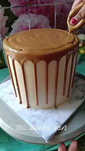 Mendekor kue full hiasan lotus selai lotus😍🤤❗ #minivlog #tutorialmenghiaskue #kreatifitas | Tia Mirda Sari