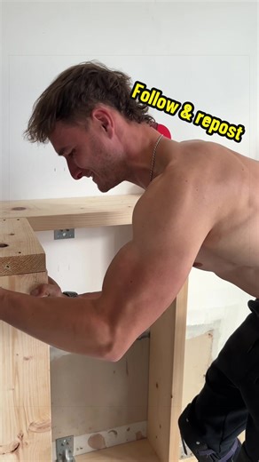 How to fix a stud that’s not flush 👌🏻 follow for more !!! #woodwork #diy #carpenter #construction #viral