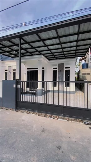 Rumah Pontianak on Instagram: "RUMAH MINIMALIS DALAM KOTA # GREEN ZAFI RESIDENCE # Lokasi Jl.Husen hamzah PAL 5 Total 5 unit No 1. TYPE 60++ No 2. TYPE 60++ No 3. TYPE 50 ( INDENT ) No 4. TYPE 50 ( INDENT ) No 4. TYPE 50 ( INDENT ) Khusus Indent bisa type 50 60 70 80 Harga Type 50 Rp 390.000.000 Harga Type 60 Rp 460.000.000 👉 5 Menit ke PGRI Pontianak 👉 5 Menit ke POLITEKNIK AISYIYAH Pontianak KAWASAN KOMPLEK RAMAI PENDUDUK SPESIFIKASI : - LT (10 x 15.5m) - 2 Kamar Tidur - 2 Toilet - Lantai Gr