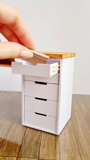 DIY Barbie Dollhouse Furniture Ideas and Miniatures