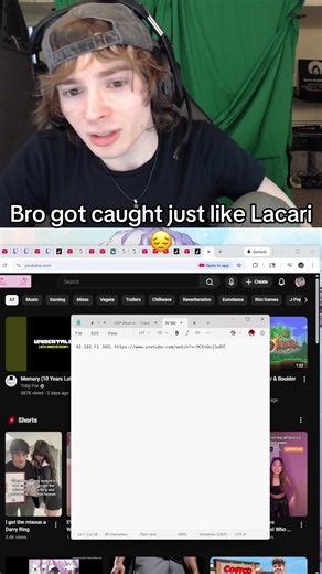 Do NOT leave your notepad open #lacari #gaming #twitch | Lacari