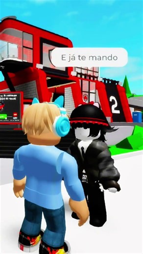 QUEM É A PESSOA MAIS LINDA DA SUA SALA? #MEME #ROBLOX