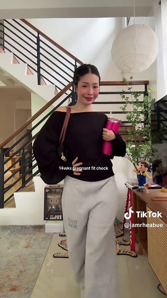 14 Weeks Pregnant Bump Check During the Day