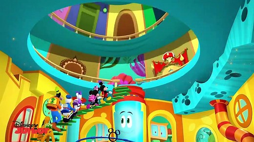Mickey Mouse Funhouse 1x03 - Clip from Season 1 Episode 3 - Goldfish Goofy