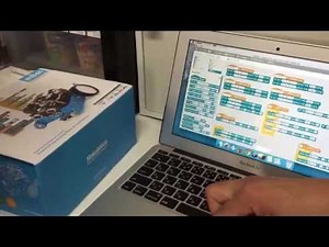 「mBot」というScratchと同じようにブロックを組み合わせてプログラムを書いて車を動かす学習用ロボットを触ってみた。