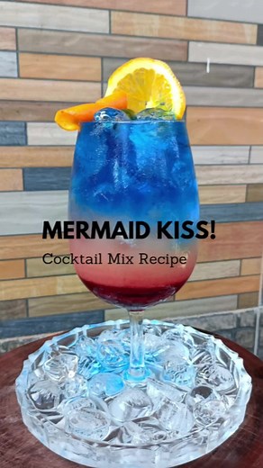 How to Make a Mermaid Kiss Cocktail - Refreshing Summer Drink Recipe