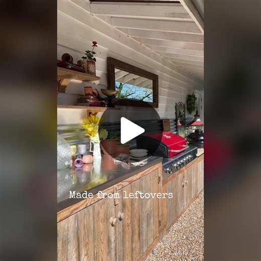 #outdoorkitchen #rustichomevibes #recyclereuserepurpose #homeinteriordesign #kitchendecor