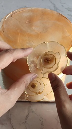 4.3K views · 377 reactions | Rice paper flowers for unique cake...