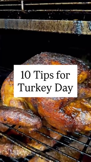 Chef teaches you how to make the perfect gravy for your turkey! #thanksgivingdinner #bbq #meat #gravyrecipe #food #cooking | Duce Raymond