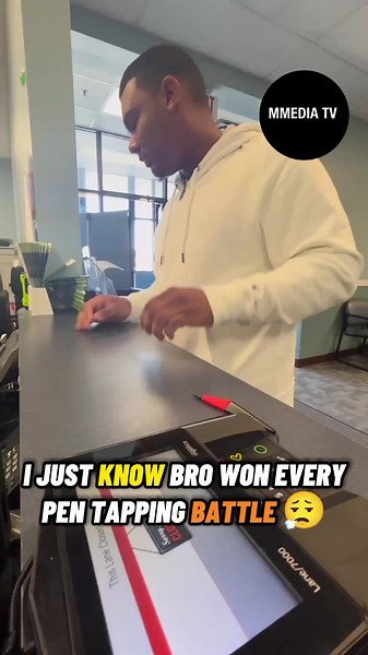 Pen Tapping Champion: An Unexpected Store Encounter