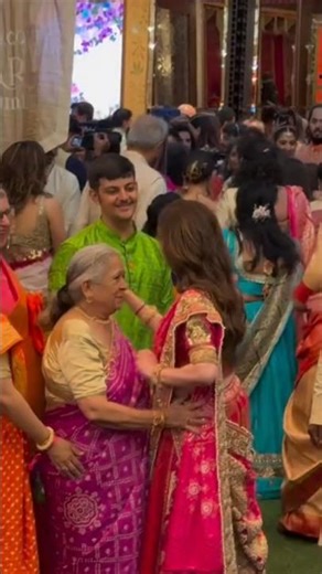 Nita Ambani Along With Guests During Anant Ambani Radhika Merchant Wedding