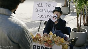 Ronny Chieng argues with New Yorkers about Thanksgiving
