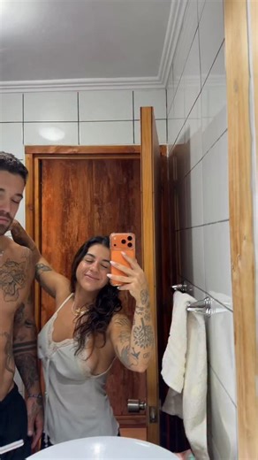 Vitória Neves on Instagram: "Primeiro dia aqui no deserto com mi amore 🤏🏻🥹 Hoje foi dia de lagoas escondidas & cordilheira do sal"