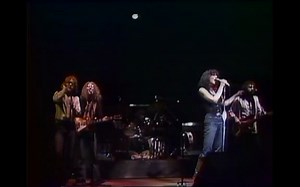 Linda Ronstadt - It's So Easy (Official Music Video)