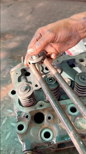 valve springs lock adjustment tools trick #automobile #valve #shorts #youtubeshorts #trending