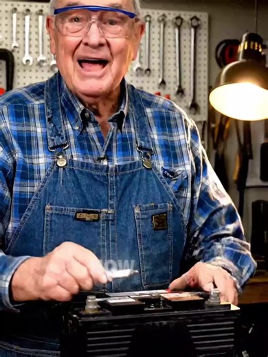 Stop throwing away money on dead batteries and fix them at home with this secret link in bio! 🔋💰 #batteryrepair #diy #savemoney #lifehacks #batteryrestoration #fixit #battery #ecofriendly #reducereusecycle #techtips #homemade #handy #moneyhacks #batteryhacker #tipsandtricks