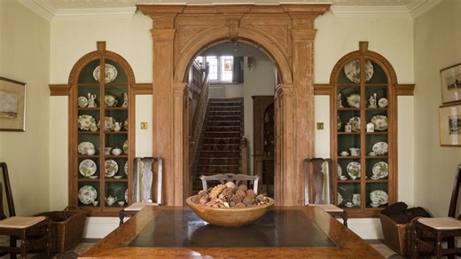 Think twice before DIYing a new arched built-in cabinet. Here's why