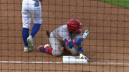 Eduardo Tait triples, drives in two runs