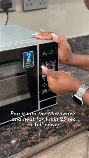 Natural way to clean your microwave.