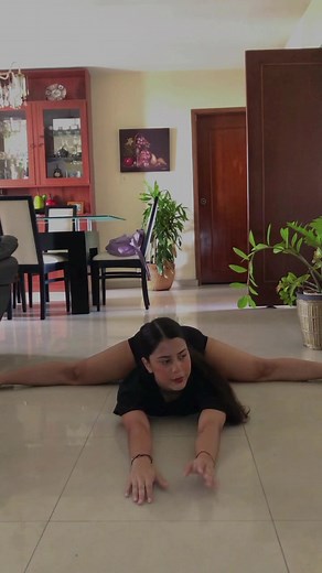 Middle split check ✔️ #splits #mobility #gymtok #flexibilidad #fyp #gymnastics