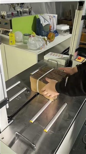 High-speed packing machine for cardboard box factories, low-failure high-speed packing..