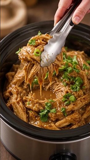 The Ultimate Juicy Crockpot Shredded Chicken Hack 🍗 | 3-Ingredient Slow Cooker Meal Prep #recipe