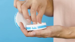 How to Use ZYN Cool Mint Nicotine Pouches | Step-by-Step Instructions