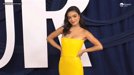 Rachel Zegler’s Lacy Dress With Daring Cut Draws Attention at Winners Dinner