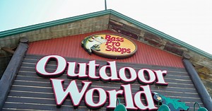 Alabama Man Shocks Shoppers With X-Rated Plunge Into Bass Pro Shop Aquarium