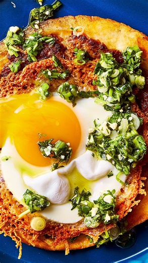 This cheesy, yolky Frico Egg Smash Tacos recipe is our new favorite way to eat eggs. Smash sausage on a tortilla and pan fry until the edges are dark and crispy. Add cheese, and egg, and cover with your cooked tortilla. It’s a perfectly proportional crispy, cheesy breakfast taco by @francescadzani 🌮 Full recipe in bio. #food #breakfast #breakfasttaco #easyrecipe #breakfastrecipe #eggs #frico #smashburger #smashtaco #recipeidea | Delish