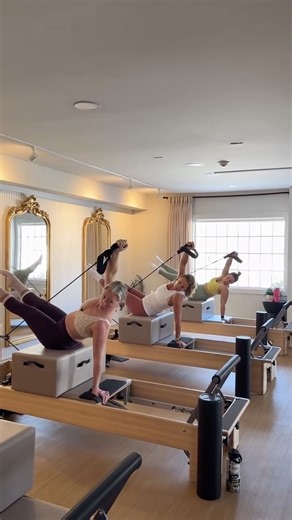 Reformed by Pilates on Instagram: "level 3 understood the assignment this morning 😮‍💨🔥"