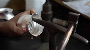 5K views · 362 reactions | Old craftsmanship rejuvenated: Chinese ancient-style gold and silver wares are gaining popularity, which helps boost incomes of local craftsmen. #GLOBALink | China Xinhua News | Facebook