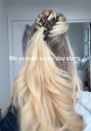 Claw clip in=ready for the day