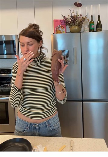 @Courtney Cook my fave hyper fixation meal #sweetpotato #foryou