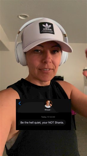 184K views · 1.9K reactions | Keyboard warriors aren’t always in the comments section.Singing is fun when you’re cleaning…even if it’s not so fun for the people listening路‍♀️Thanks for letting me jam to your songs while cleaning @teddyswims #lovestory #mswarrior #shorttermmemory #marriagehumor #singing #marriagegoals #growthroughwhatyougothrough #hemakesmelaugh | Lindsay Wadman Kelly | Facebook