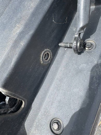 Tesla wipes odometer on Cybertruck in service, scratches it, and returns it to owner