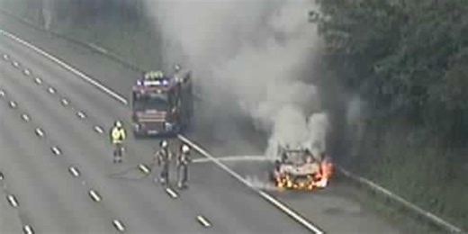 M25 traffic: Huge vehicle fire causes havoc on motorway as drivers see 'delays building rapidly'
