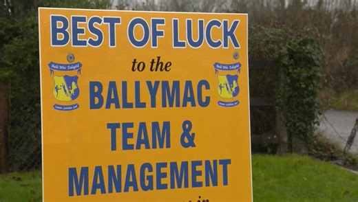 We were delighted to see our school featured on RTÉ News and TG4 Nuacht this evening! A huge well done to all the children, your energy, excitement, and pride were absolutely infectious! 💙💛 Sending our very best wishes to the Ballymac team ahead of Sunday’s All-Ireland Club Final against Éire Óg, Tyrone. Best of luck to all the players and management, we’re all behind you and wishing you every success! Ballymac Abú!!! Míle buíochas le Pádraig, Marian agus leis na héinne i TG4 as an tacaíocht a