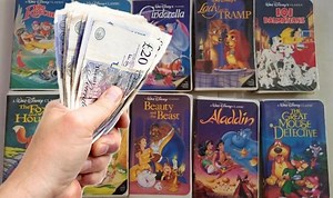 Frozen 2: Idina Menzel and Kristen Bell return in dramatic trailer