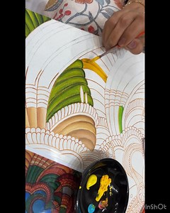 Hello friends in this video i show you how to use acrylic colour , which size of brush to be use according to space. On canvas we need to understand the right measurement of water and colour consistency to get the smooth finish in the painting. #keralmural #traditionalart #indianartist #artofindia #acrylicpainting | Ak Art and Painting Classes