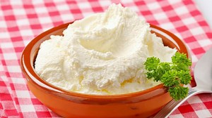 How To Make Frozen Cream Cheese Creamy Again - Cake Decorist