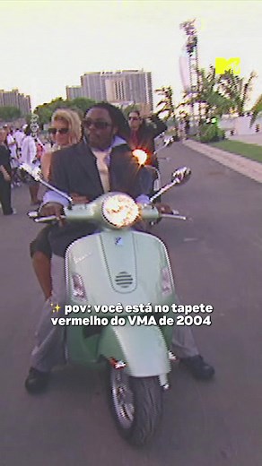 Ícones dos Anos 2000 no Tapete Vermelho do VMAs 2004