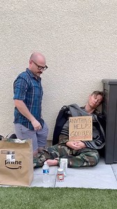 Stranger helps man in need 🎬 This video was produced by Network Media and At Home with Jennie and Nick | Heartwarming Productions