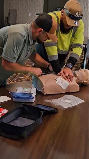 Learn CPR in Spanish. cpr and aed training in espanol. #Spanishcpr #cprespanol