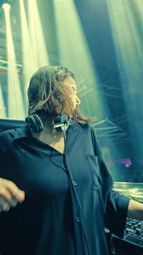 Hiding Pregnancy at a Heatwave Rave: Wearing My Husband’s Clothes