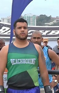 Décimo duelo da 3° Etapa do Open Beachboxing, entre Danyel Borges (Laurindo Muay thai) vs Diego Bebezão (BBT), com a Vitória para o segundo atleta. • 🔹️ O evento ocorreu na praia de Icarai, fomentado pela @federacao_boxe_de_praia, com patrocínio da Secretário de Esporte e Lazer do Município de Niterói (SMEL), sob a gestão de Luiz Carlos Gallo, através da prefeitura de Niterói. Confira! 👊👊👊 (📷@marcoscastro_tatame) • ▶️ Curta a cobertura nas redes da TATAME.👊🏖️ • 💻www.tatame.com.br @tatame
