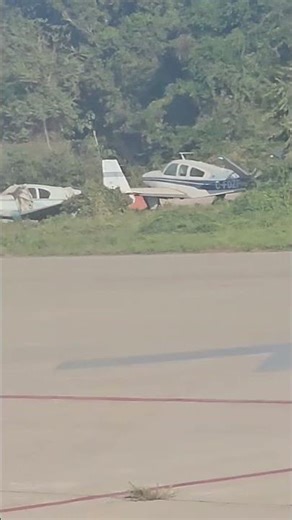 Mooney M20D y Beech 35 Bonanza (Abandonados)