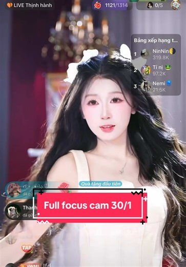 Full Focus: Vip Maker Showcase