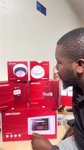 Wireless fire alarm system you can count on. In this video I demonstrate the HIKVISION LoRa Wireless Fire Alarm System, showing how different wireless devices communicate with the gateway. The system includes: • Wireless Manual Call Point (MCP) • Wireless Smoke Detector • Wireless Heat Sensor • Wireless Sounder Strobe • Wireless Gateway supporting LAN and WiFi Using LoRa wireless technology, the devices can communicate over long distances while maintaining reliable alarm transmission. This solut